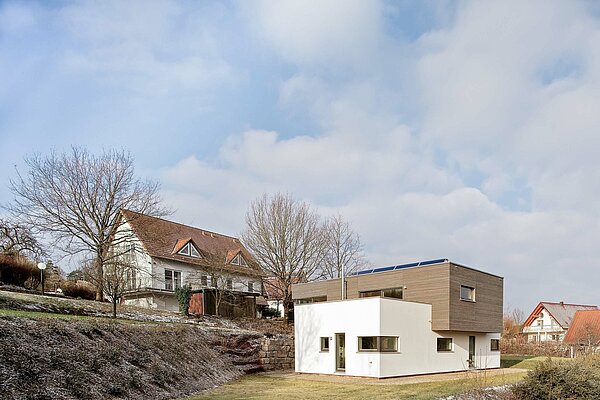 Baukörper mit Passivhaus-Architektur in Weipelsdorf